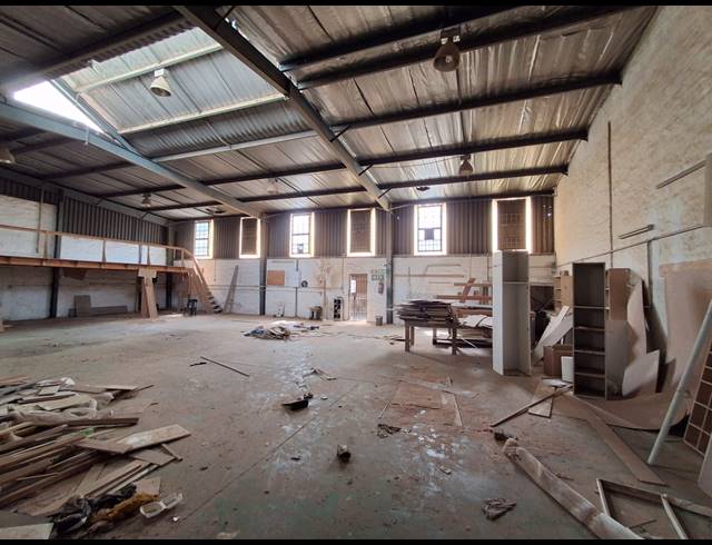 928M² WAREHOUSE TO LET IN DENVER